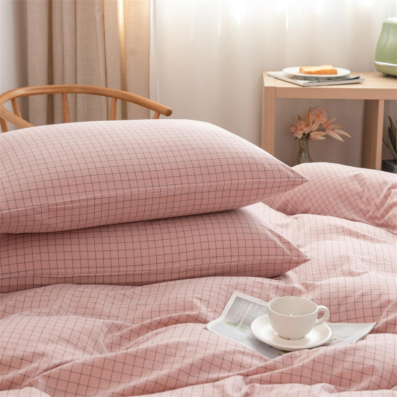 Wihte Pink Bedding Sets